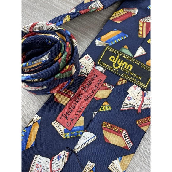 Alynn Neckwear Men's Vintage School "Required Reading " 100% Silk Tie Blue - Picture 5 of 6